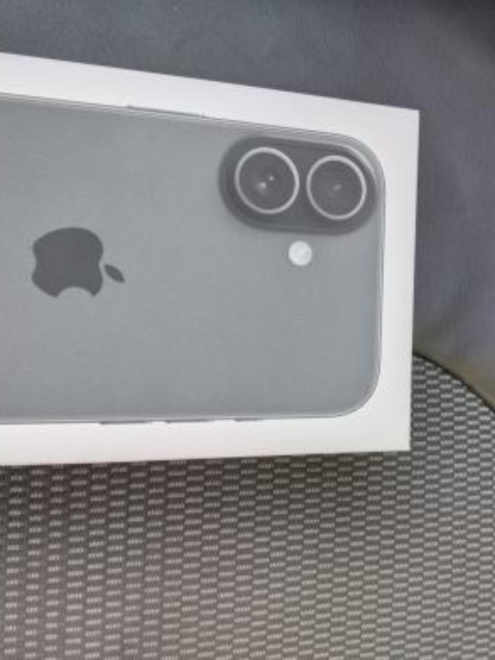 iPhone 17